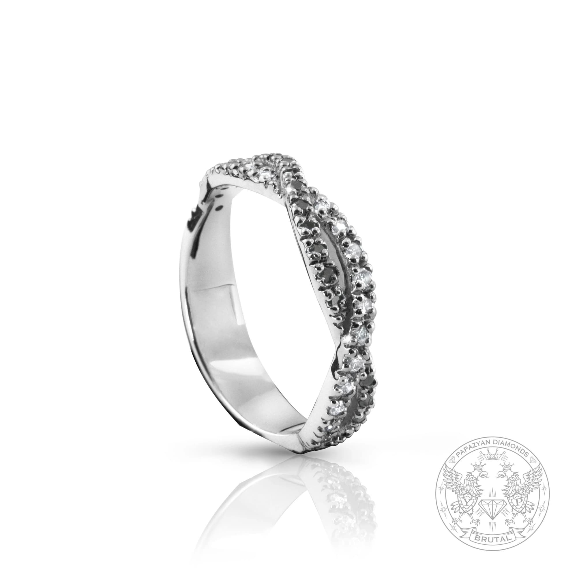 Годежен пръстен с диамант 0,13 ct и странични брилянти 0,16 ct в бяло злато 585