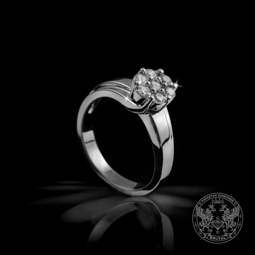 Годежен пръстен с диамант 0,3 ct в бяло злато 585