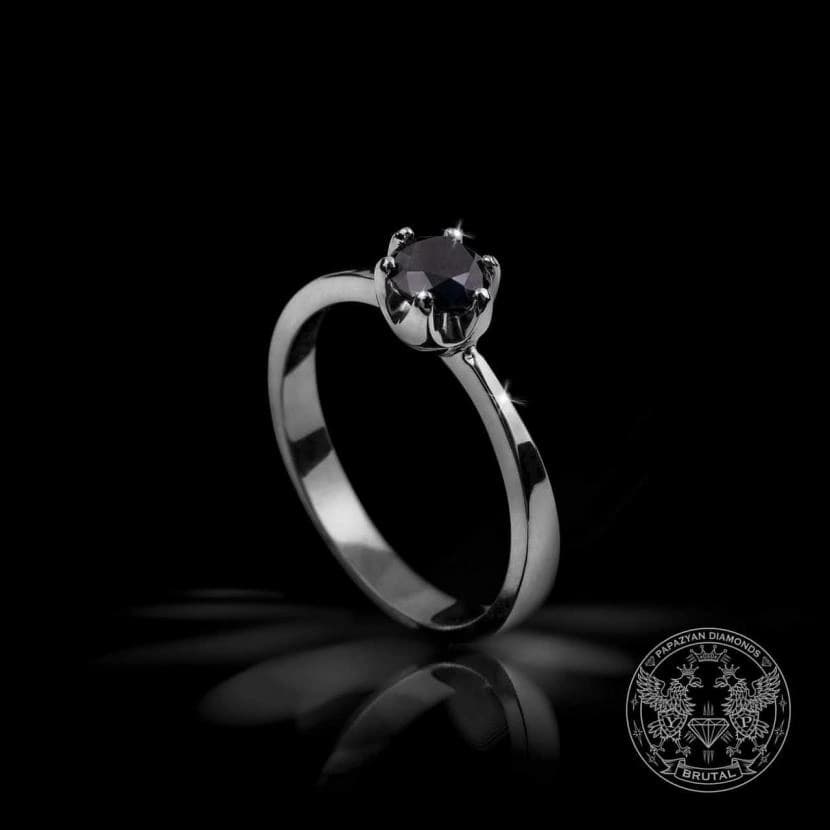 Годежен пръстен с диамант 0,68 ct в бяло злато 585