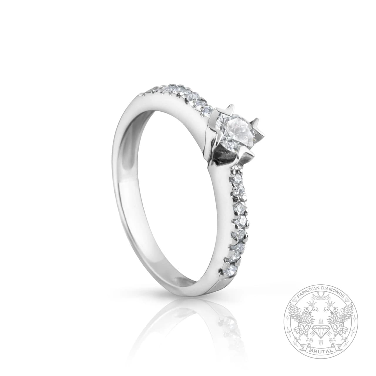 Годежен пръстен с диамант 0,215 ct и странични брилянти 0,17 ct в бяло злато 585