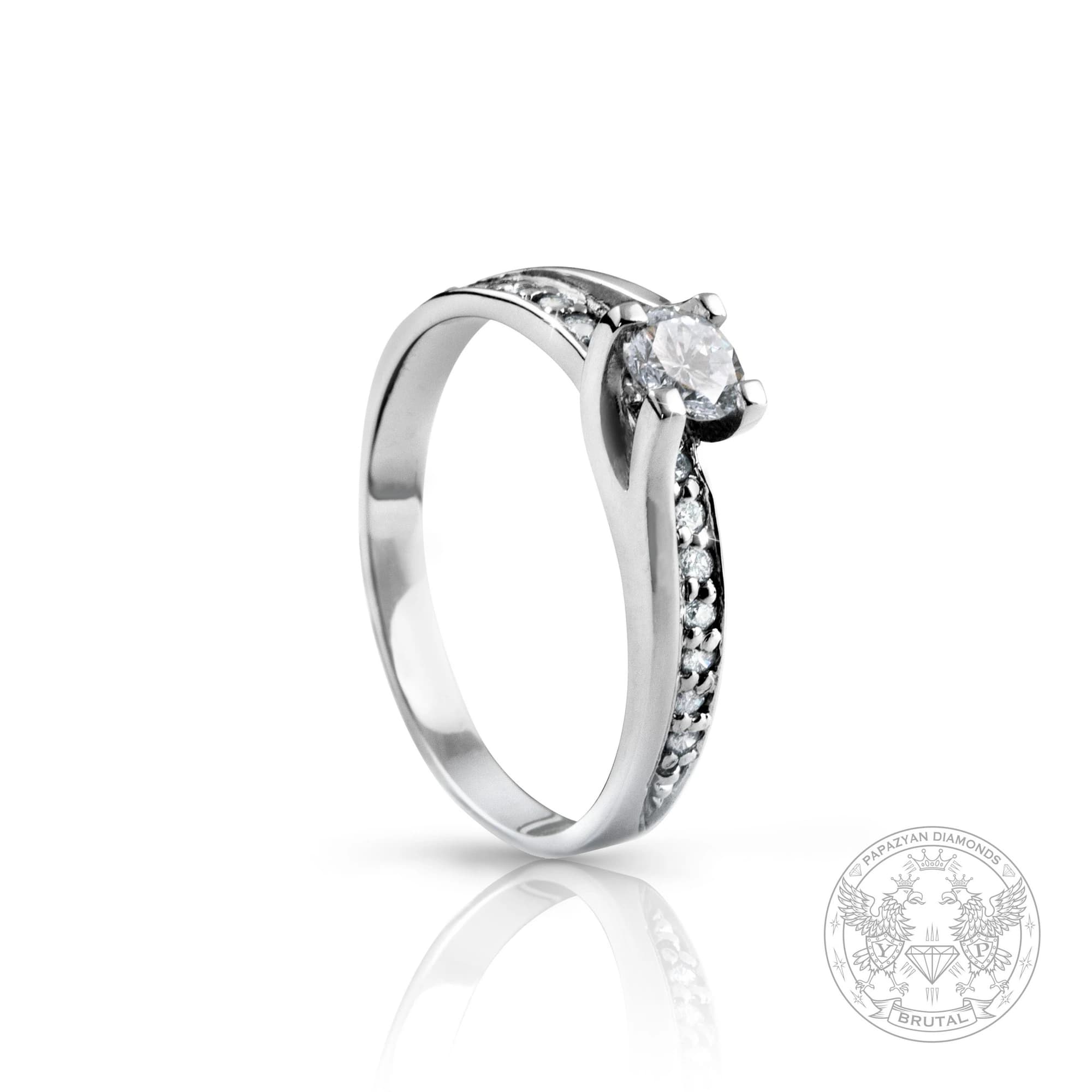 Годежен пръстен с диамант 0,264 ct и странични брилянти 0,12 ct в бяло злато 585
