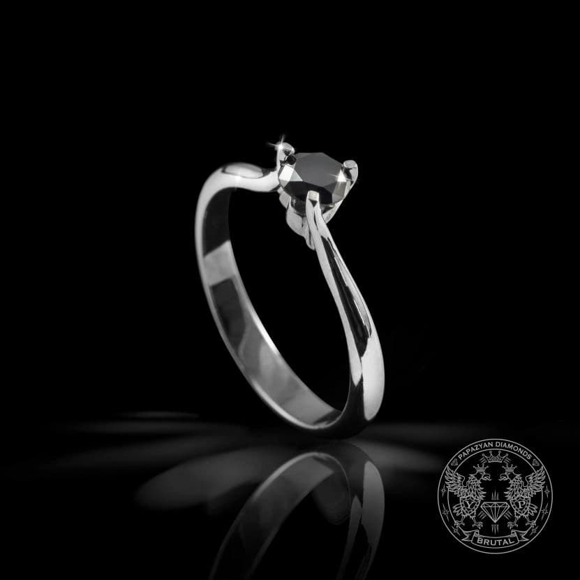 Годежен пръстен с диамант 0,399 ct в злато 585