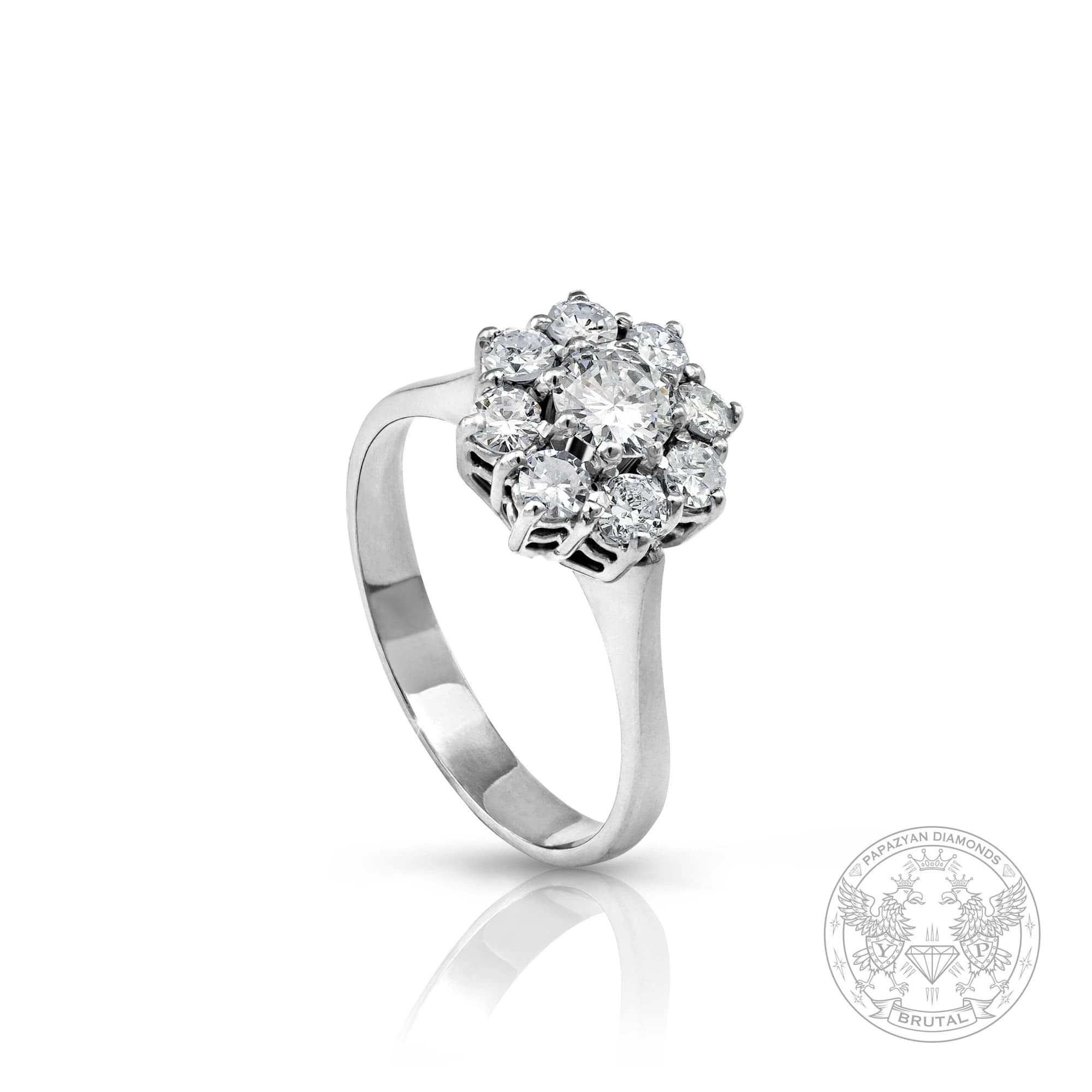 Годежен пръстен с диамант 0,25 ct и странични брилянти 0,32 ct в бяло злато 750