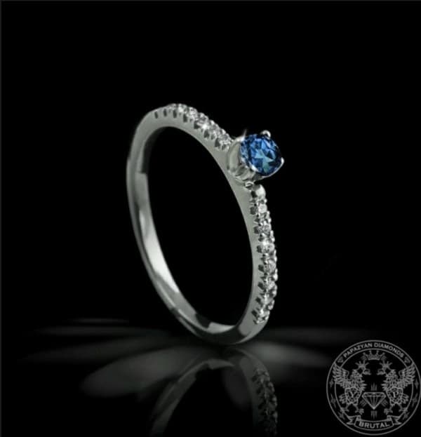 Годежен пръстен с диамант 0,13 ct и странични брилянти 0,11 ct в бяло злато 585