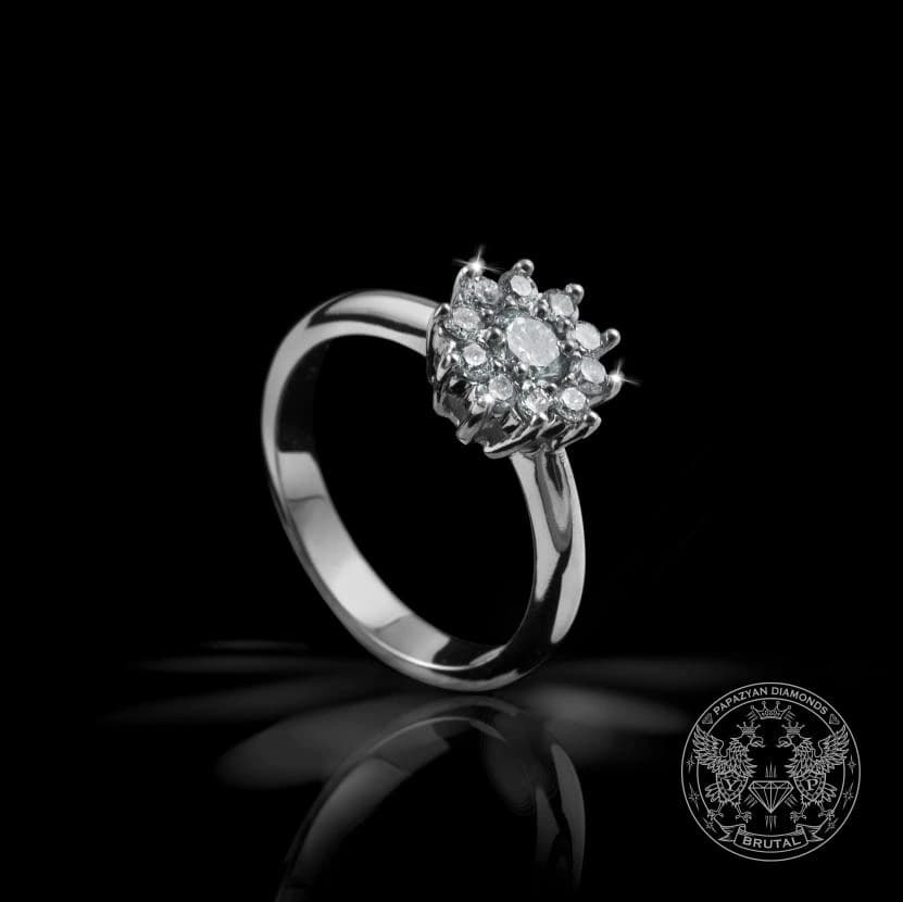 Годежен пръстен с диамант 0,31 ct и странични брилянти 0,2 ct в бяло злато 585