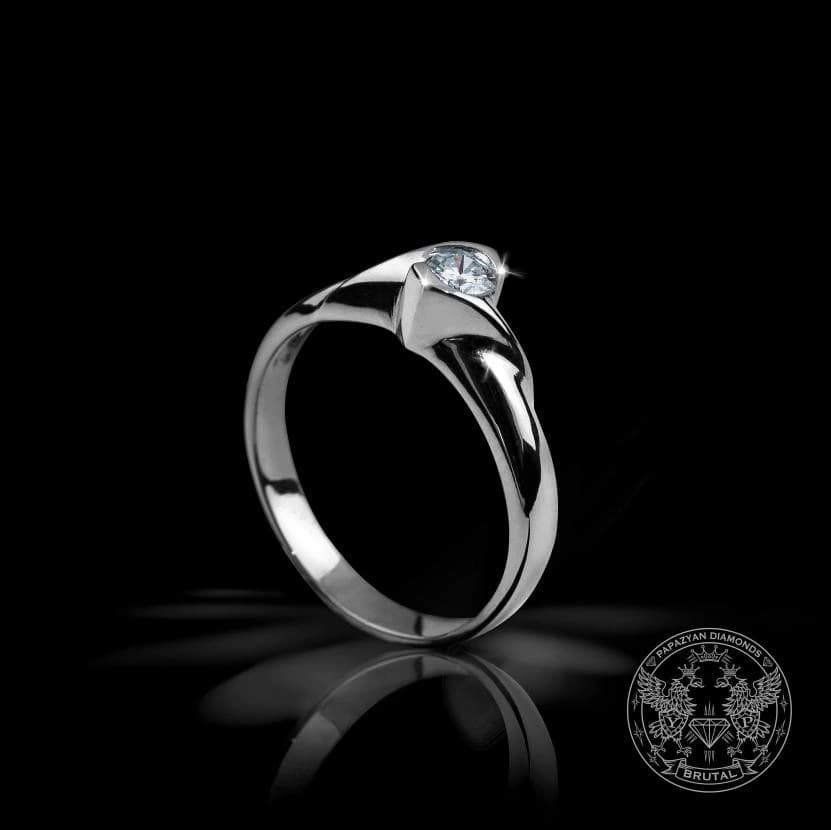 Годежен пръстен с диамант 0,15 ct в бяло злато 585