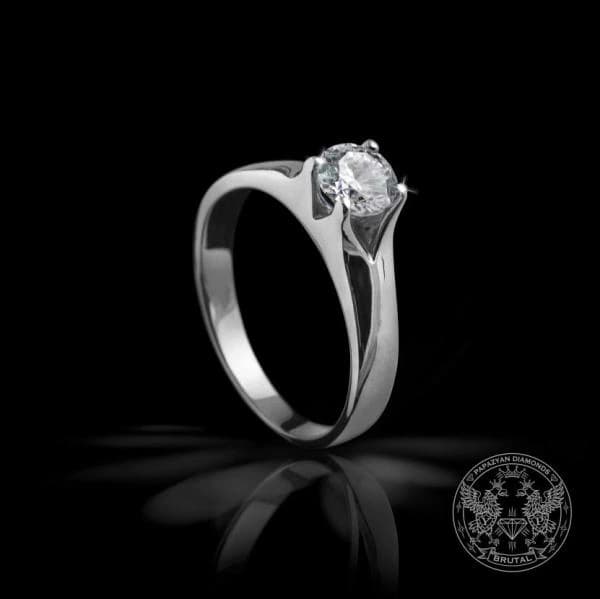 Годежен пръстен с диамант 0,54 ct в бяло злато 585