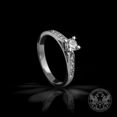 Годежен пръстен с диамант 0,18 ct и странични брилянти 0,09 ct в злато 585 — снимка 1