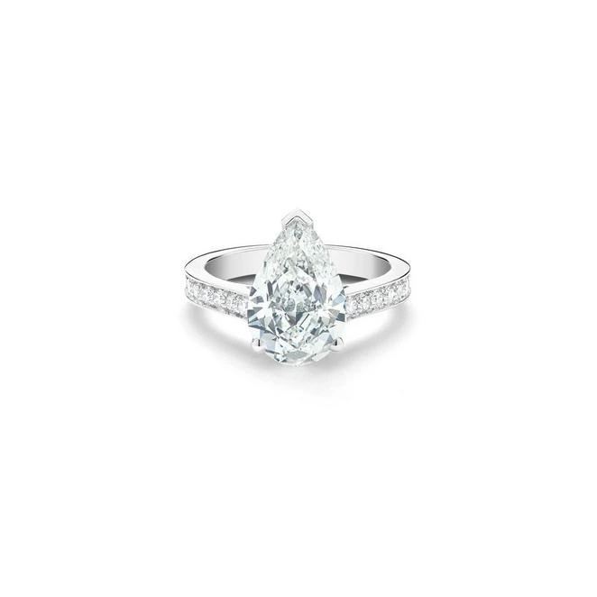 Годежен пръстен с диамант Pear 4,03 ct и странични брилянти 0,2 ct в бяло злато 750 — GIA сертифициран — снимка 1