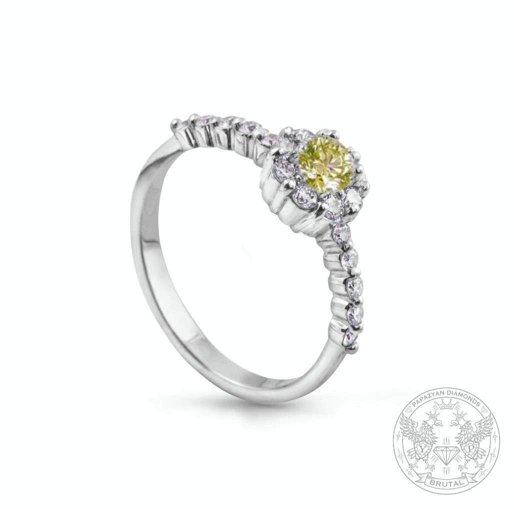Годежен пръстен с диамант 0,25 ct и странични брилянти 0,3 ct в бяло злато 585 — снимка 1