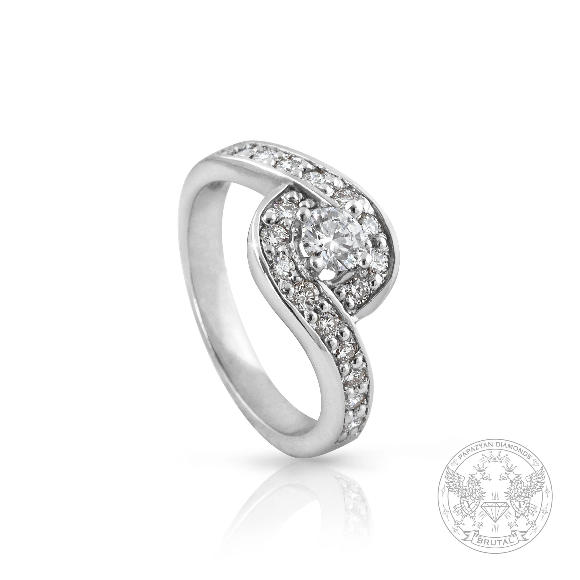 Годежен пръстен с диамант 0,237 ct и странични брилянти 0,36 ct в бяло злато 585 — снимка 1
