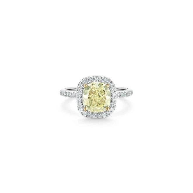 Годежен пръстен с диамант Cushion 3,34 ct и странични брилянти 0,36 ct в бяло злато 750 — GIA сертифициран — снимка 1