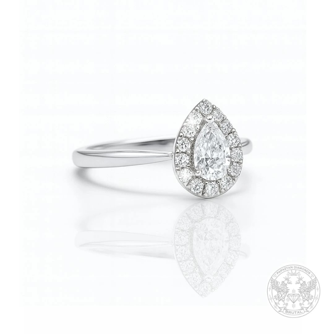 Годежен пръстен с диамант Pear 0,18 ct и странични брилянти 0,12 ct в злато 585 — снимка 1