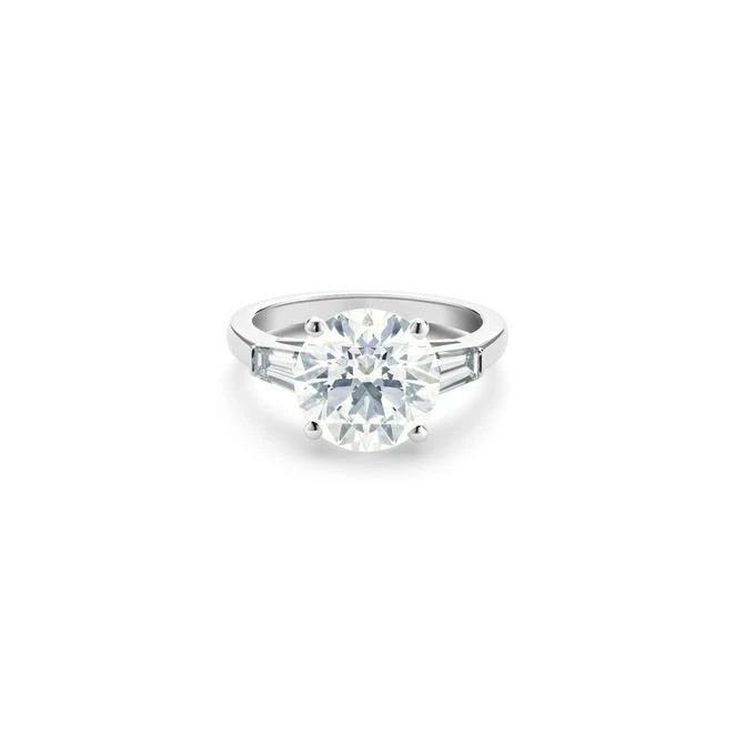 Годежен пръстен с диамант Baguette 0,7 ct и странични брилянти 0,7 ct в бяло злато 750 — GIA сертифициран — снимка 1