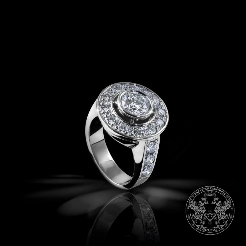 Годежен пръстен с диамант 1,03 ct и странични брилянти 1,35 ct в жълто злато 585 — снимка 1